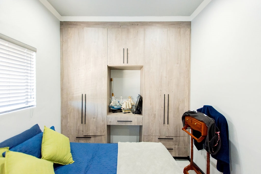 7 Bedroom Property for Sale in Myburgh Park Western Cape